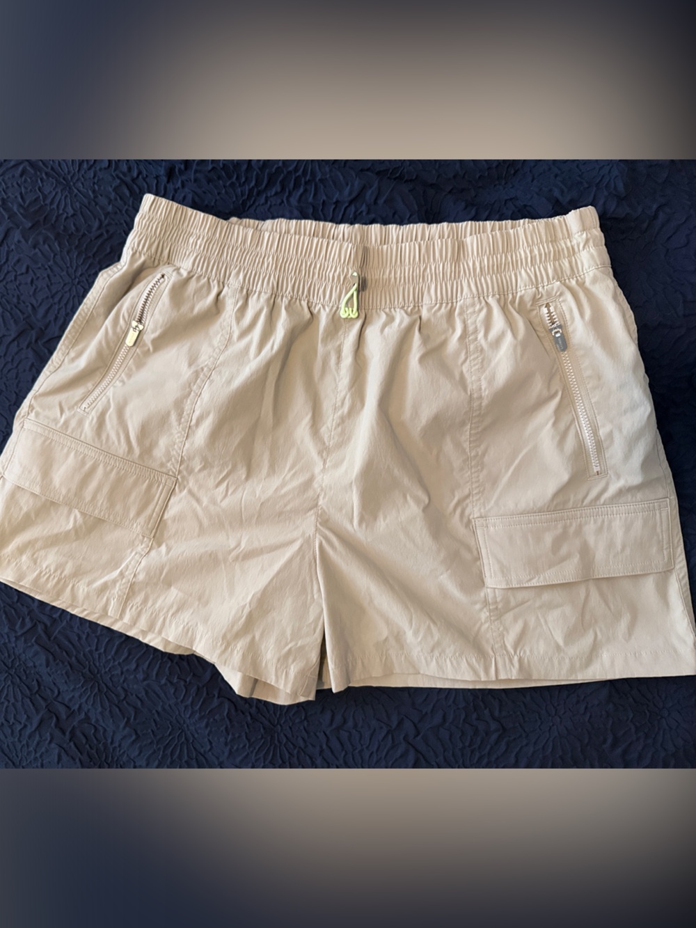 Women’s Athleta Beige Casual Cargo Shorts - Elastic Waist